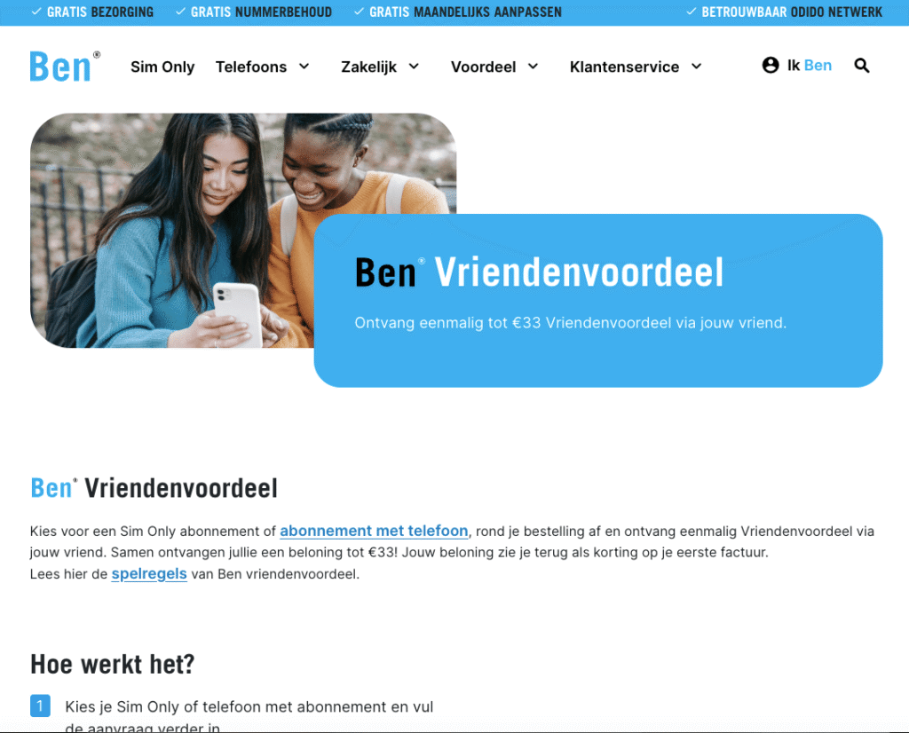 Ben Vriendenvoordeel - twee vrouwen bekijken samen een smartphone, met uitleg over €33 vriendenkorting